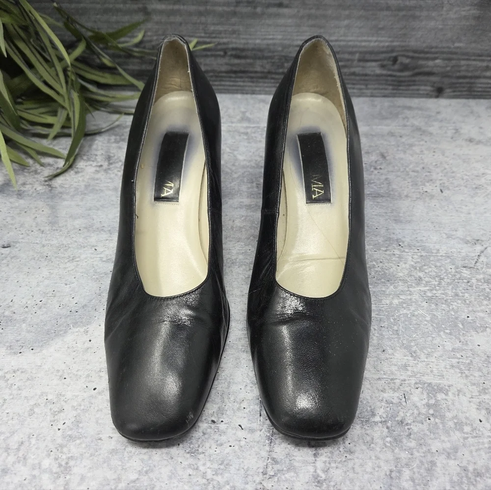 Vintage 90s Black Classic Block Heel Dress Shoes Pumps Size 9.5 Timeless